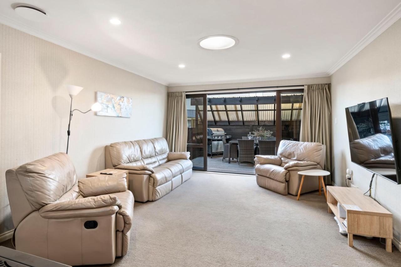 Taupo Escape - Rainbow Point Holiday Home Esterno foto
