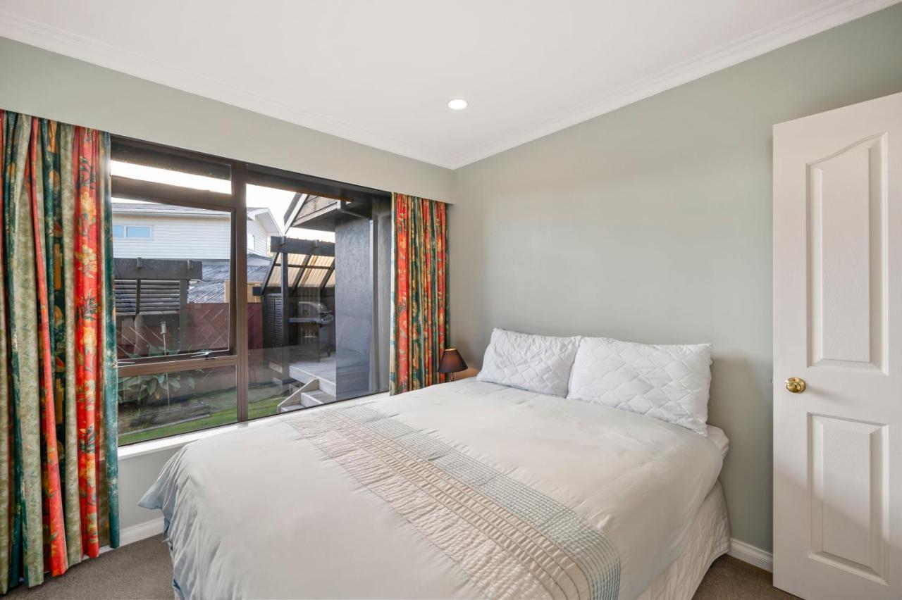 Taupo Escape - Rainbow Point Holiday Home Esterno foto